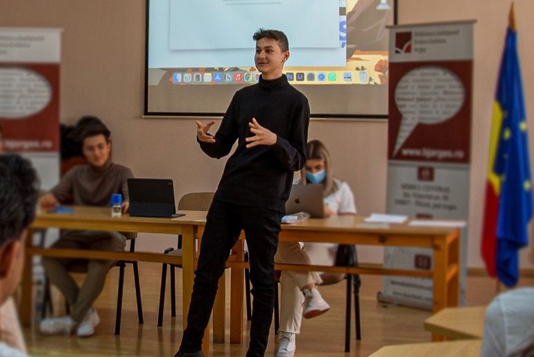 VOTUL LA 16 ANI! Ce spune Radu Andrei, preşedintele elevilor din Argeş despre acest proiect